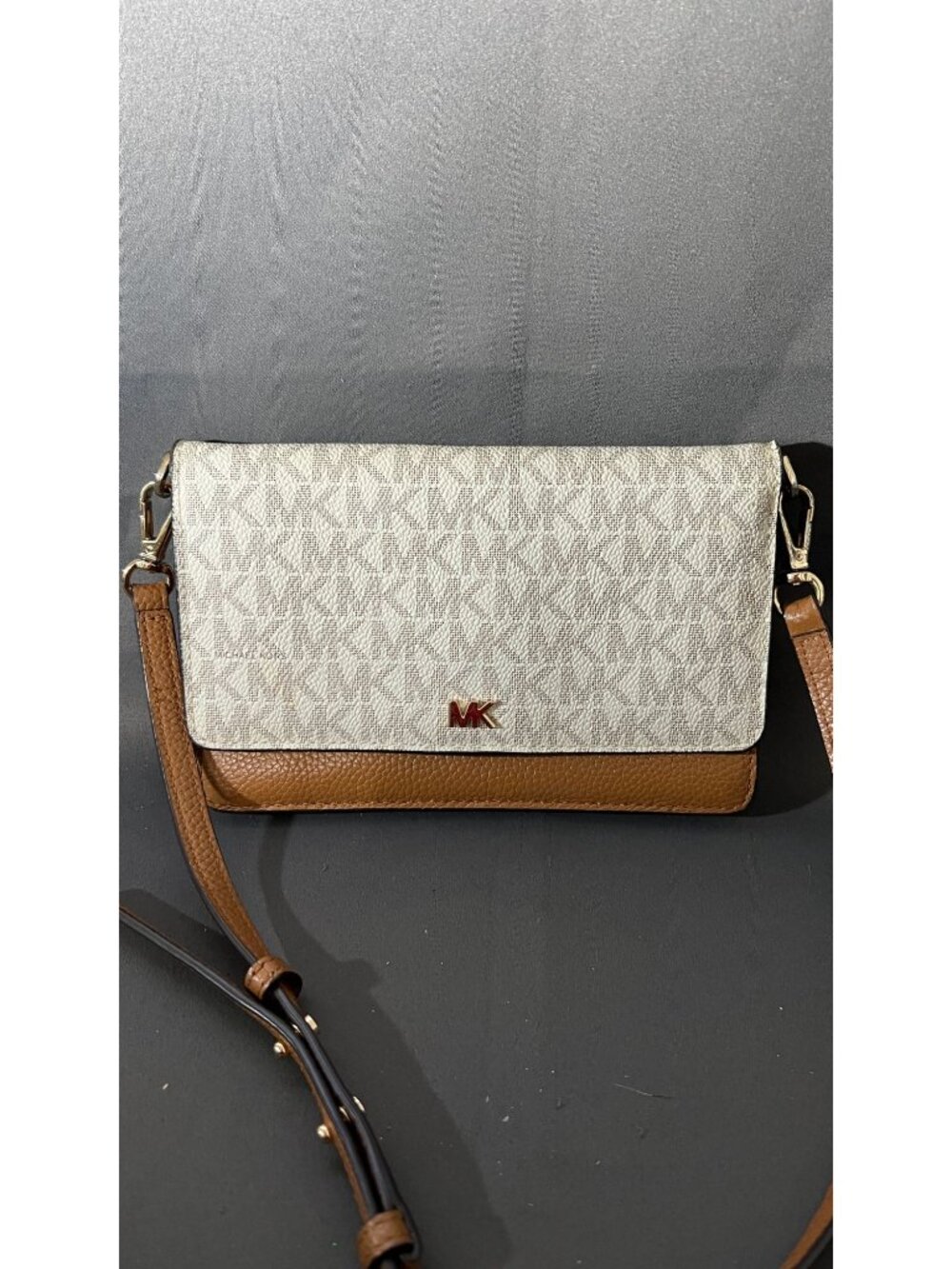 Michael Kors Monogram Wallet-On-Strap Crossbody Tan/White - Picture 2 of 16